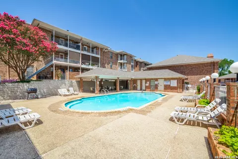 5359 Fredericksburg Rd #515, San Antonio, TX 78229