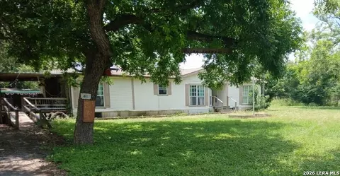 41 Pecan Shadows Dr, Leakey, TX 78873