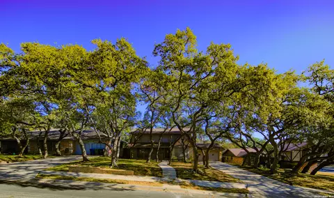 3746 Litchfield Dr, San Antonio, TX 78230
