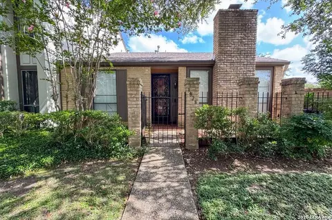 3828 Barrington St, San Antonio, TX 78217