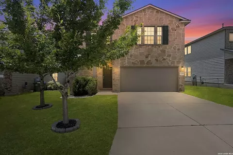 1215 Petunia Blf, San Antonio, TX 78245