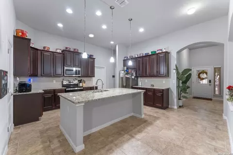 5469 Cypress Pt, Cibolo, TX 78108