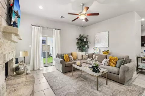 5941 Whitby Rd #101, San Antonio, TX 78240