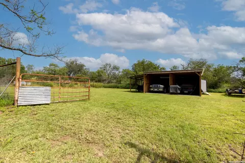 Other - 235 County Road 7712, Devine, TX 78016 photo 3 of 16