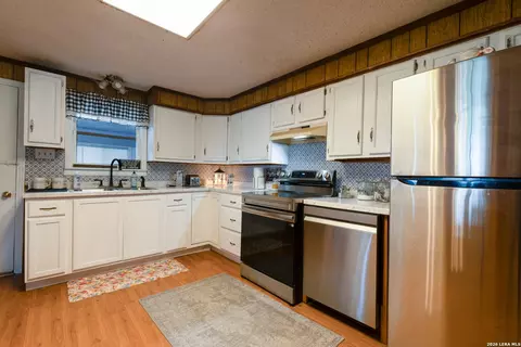Kitchen - 235 County Road 7712, Devine, TX 78016 photo 2 of 2