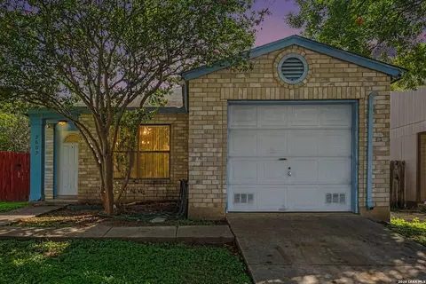 2602 Buffalo Pass Dr, San Antonio, TX 78245