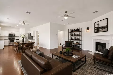 115 Nueva Vis, San Antonio, TX 78258