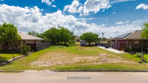 2825 Frances Gates Loop, Eagle Pass, TX 78852 photo 12