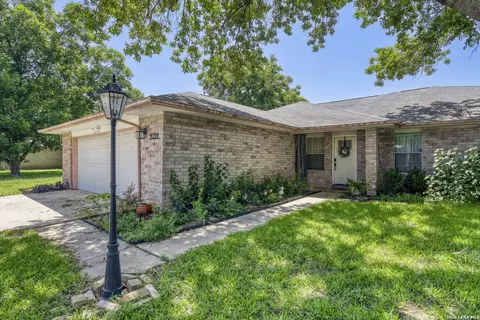 9210 Shadow Lawn Cir, Converse, TX 78109