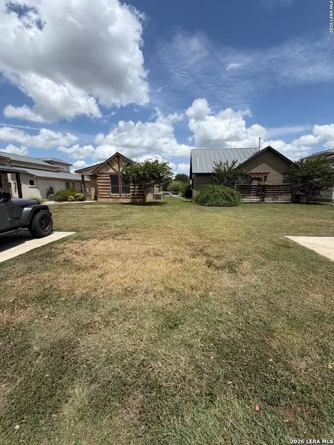 1662 Gruene Vineyard Xing, New Braunfels, TX 78130