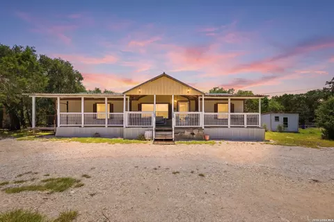 885 Brushy Creek Dr, Lakehills, TX 78063