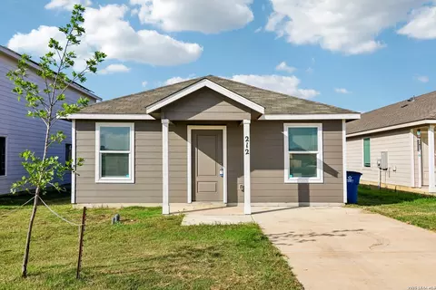 212 Cowboy Rdg, Pleasanton, TX 78064