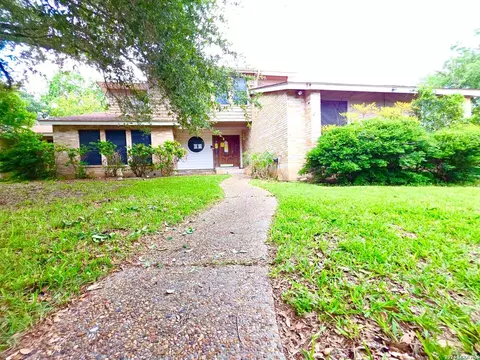 6218 Pine Needles Ln, San Antonio, TX 78244