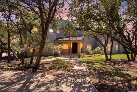 1014 Flagstone Dr, San Antonio, TX 78260