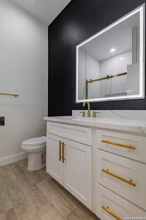 Bath - 3132 Jacob Jacob Dr, Eagle Pass, TX 78852 photo 4 of 5