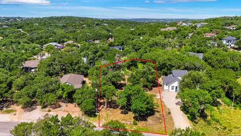1824 Trail Ridge Dr, Canyon Lake, TX 78133