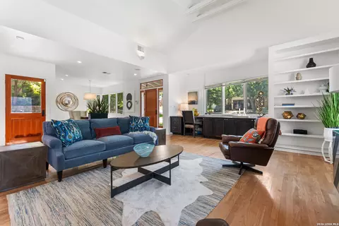 201 Chichester Pl, Alamo Heights, TX 78209