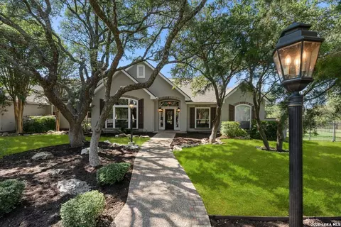 5 Remington Cir, San Antonio, TX 78258