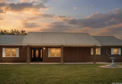 3108 Fm 190, Asherton, TX 78827