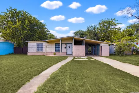 242 Brettonwood Dr, San Antonio, TX 78218