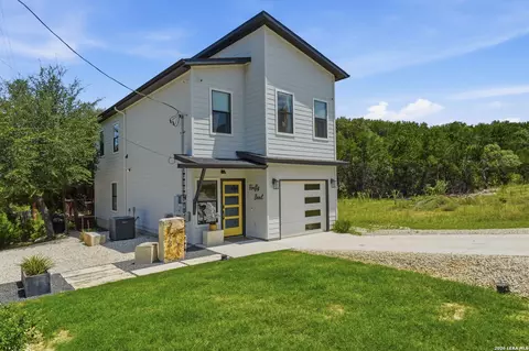 713 Firefly Dr, Canyon Lake, TX 78133