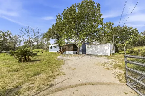 25111 Sandview, San Antonio, TX 78264