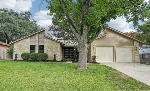 6242 Madeleine, San Antonio, TX 78229