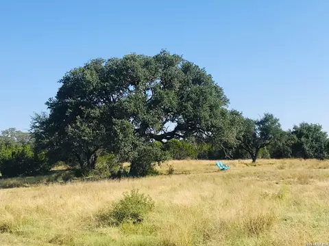 lot4 Rio Lantana, Pipe Creek, TX 78063