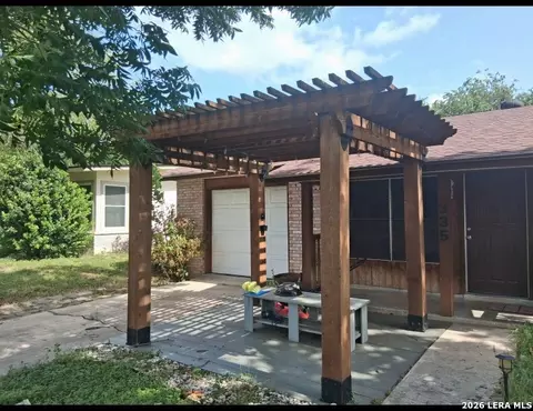 335 Radiance Ave, San Antonio, TX 78218