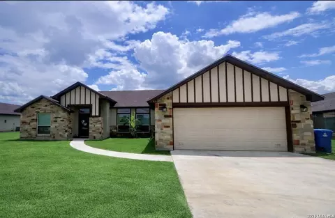 1729 Vista View Dr, Pleasanton, TX 78064