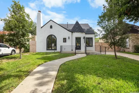 1943 W Magnolia Ave, San Antonio, TX 78201