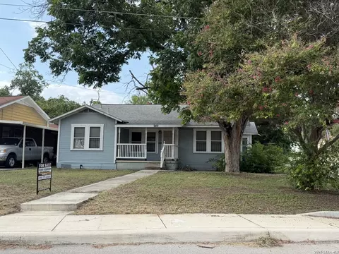 949 Aransas, San Antonio, TX 78210