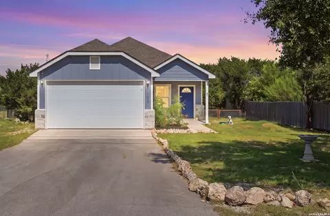 1135 Hedgestone, Canyon Lake, TX 78133