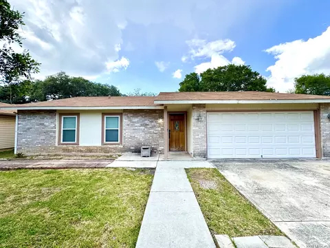 7163 Spring Grove St, San Antonio, TX 78249