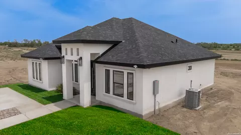 Exterior - 3129 Regina Dr, Eagle Pass, TX 78852 photo 2 of 4