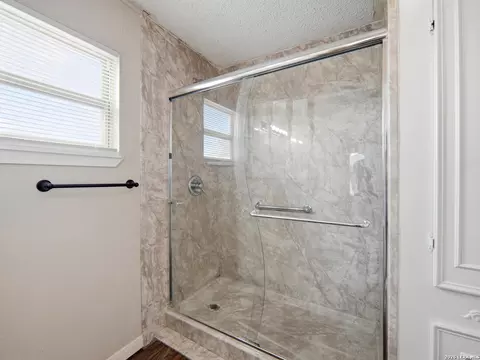 Bath - 305 Toepperwein Rd, Converse, TX 78109 photo 3 of 3