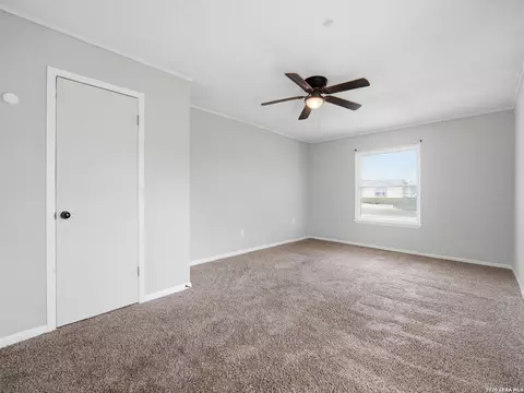 Bedroom - 305 Toepperwein Rd, Converse, TX 78109 photo 4 of 5