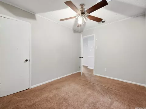Bedroom - 305 Toepperwein Rd, Converse, TX 78109 photo 2 of 5
