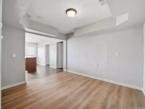 Living - 305 Toepperwein Rd, Converse, TX 78109 photo 5 of 5