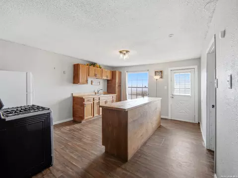 Kitchen - 305 Toepperwein Rd, Converse, TX 78109 photo 1 of 4