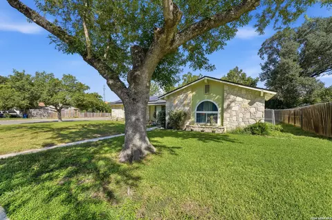 5703 Creekwood St, San Antonio, TX 78233