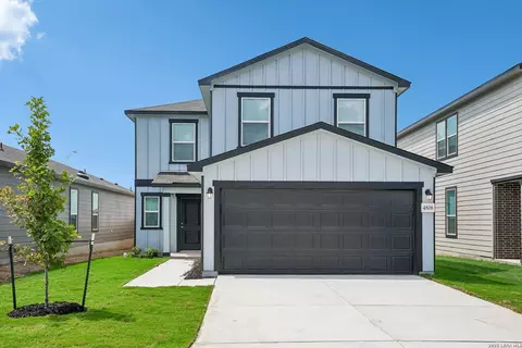 4806 Broadside Ave, Von Ormy, TX 78073