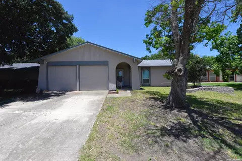 7817 Hunter Oaks, Live Oak, TX 78233