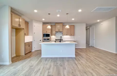 1827 Heritage Maples, New Braunfels, TX 78132