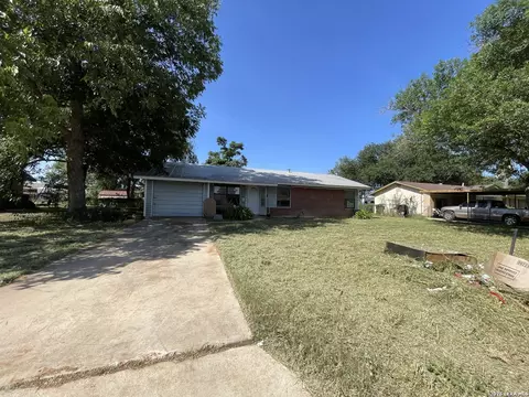 515 Margo, Pearsall, TX 78061