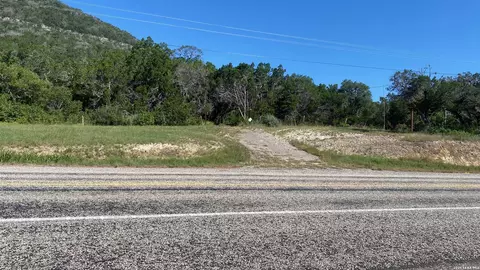 6309 N Us Highway 83, Leakey, TX 78873