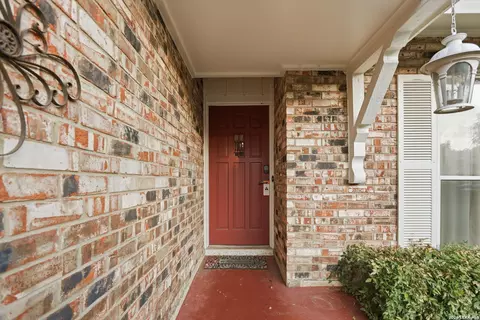 6902 Forest Grv, San Antonio, TX 78240