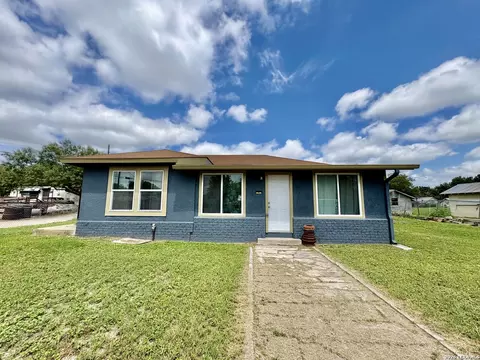 103 S Sweeney, Brackettville, TX 78832
