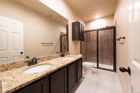Bath - 436 Jack Rabbit Ln, Buda, TX 78610 photo 1 of 3