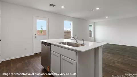 Kitchen - 4250 Common Sage, Von Ormy, TX 78073 photo 4 of 4